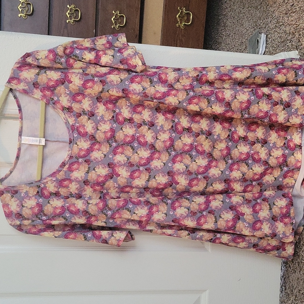 Lularoe perfect T size large